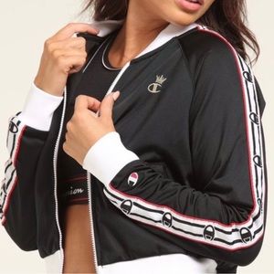 Champion Crown Logo Cropped Black Track Jacket Taped Women’s Size Xtra Large